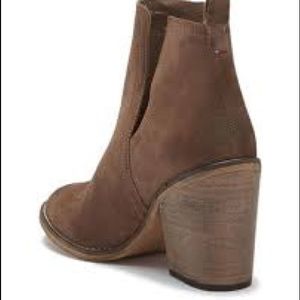 Steve Madden ~ Salene Ankle Boot